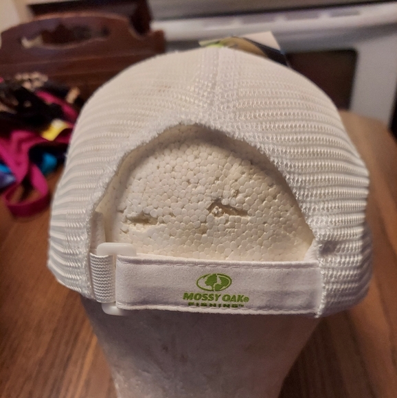 Mossy Oak Bright Green Neon Adjustable Mesh Structured Adult Baseball Cap - Picture 4 of 10